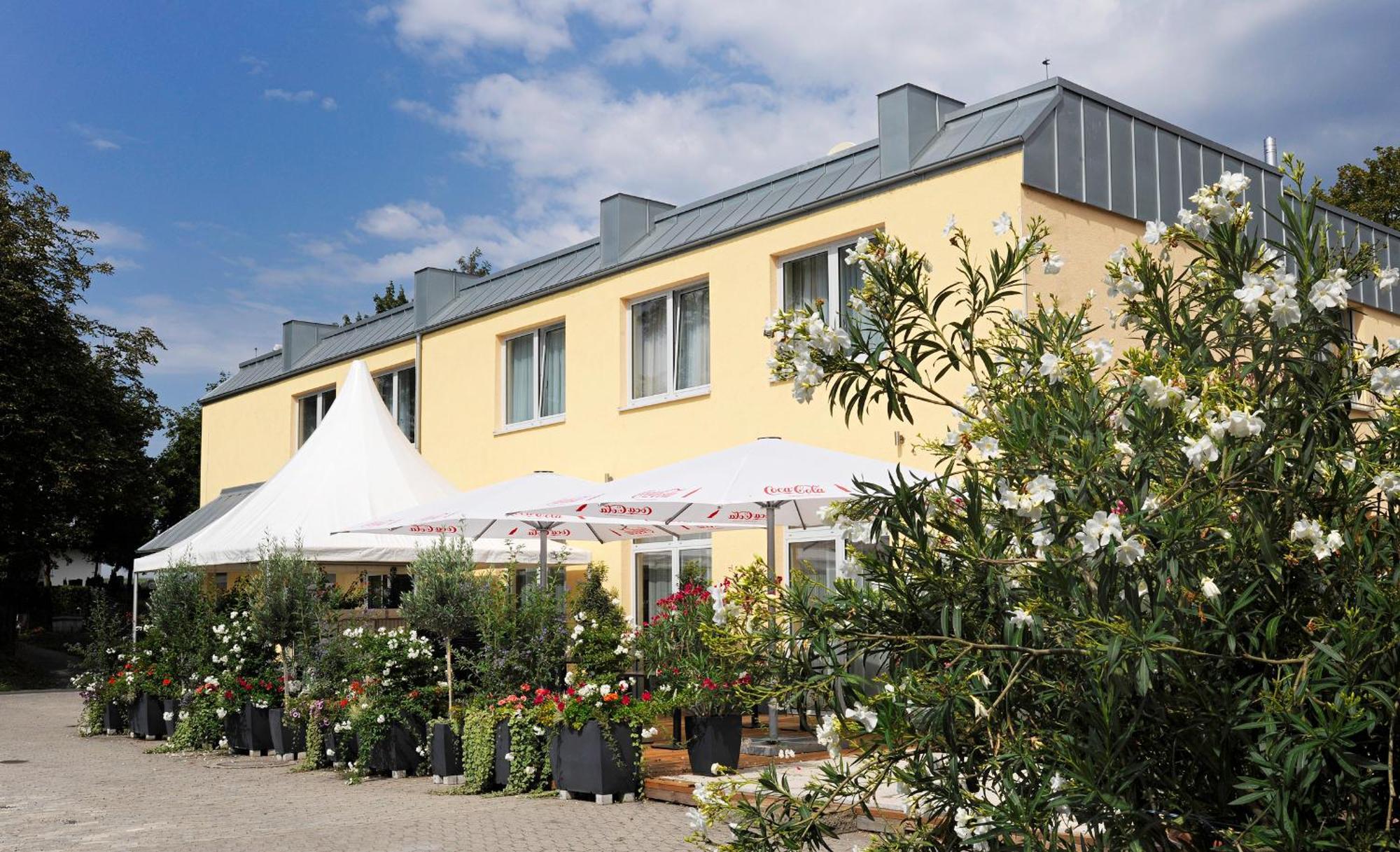Hotel Am Schlosspark Worms Exterior photo